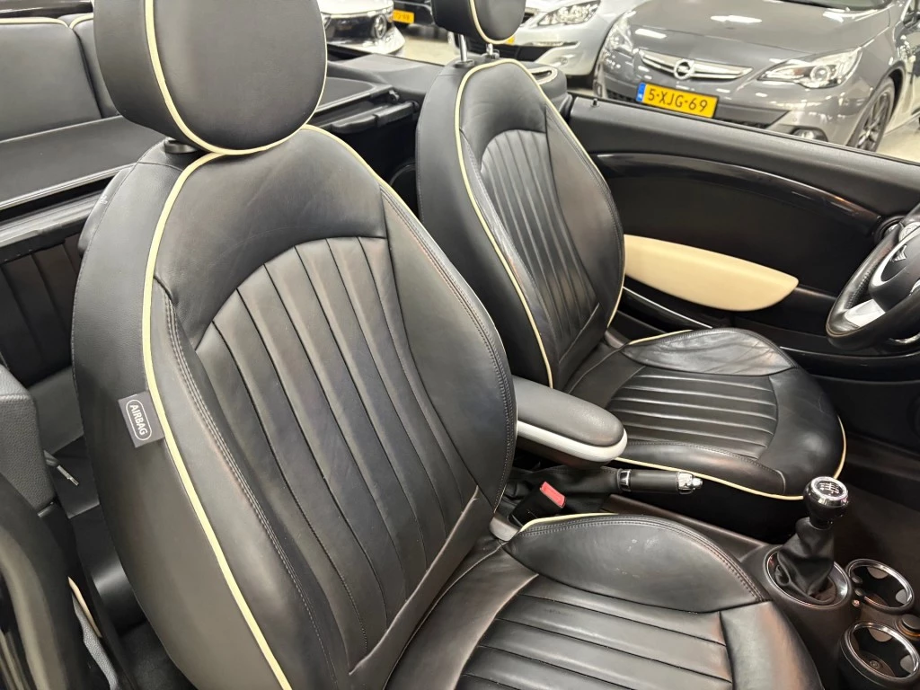 Hoofdafbeelding MINI Cabrio