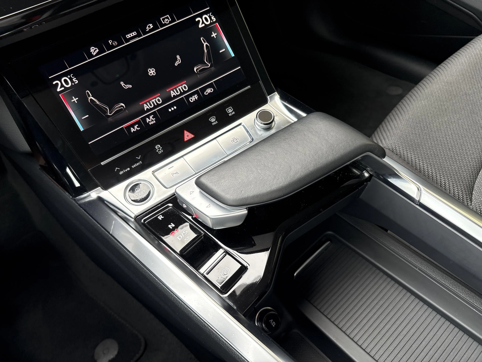 Hoofdafbeelding Audi e-tron