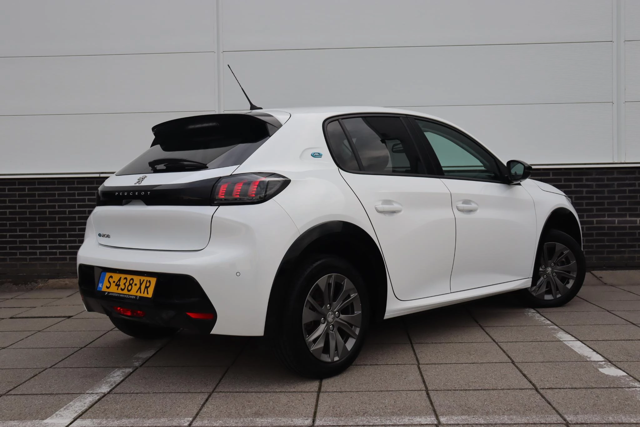 Hoofdafbeelding Peugeot e-208