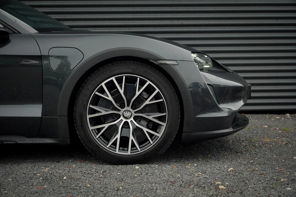 Hoofdafbeelding Porsche Taycan