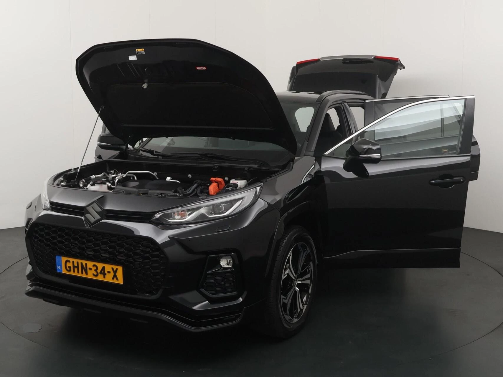 Hoofdafbeelding Suzuki Across