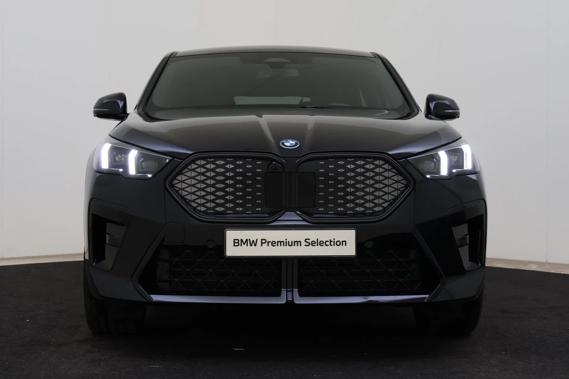 Hoofdafbeelding BMW iX2