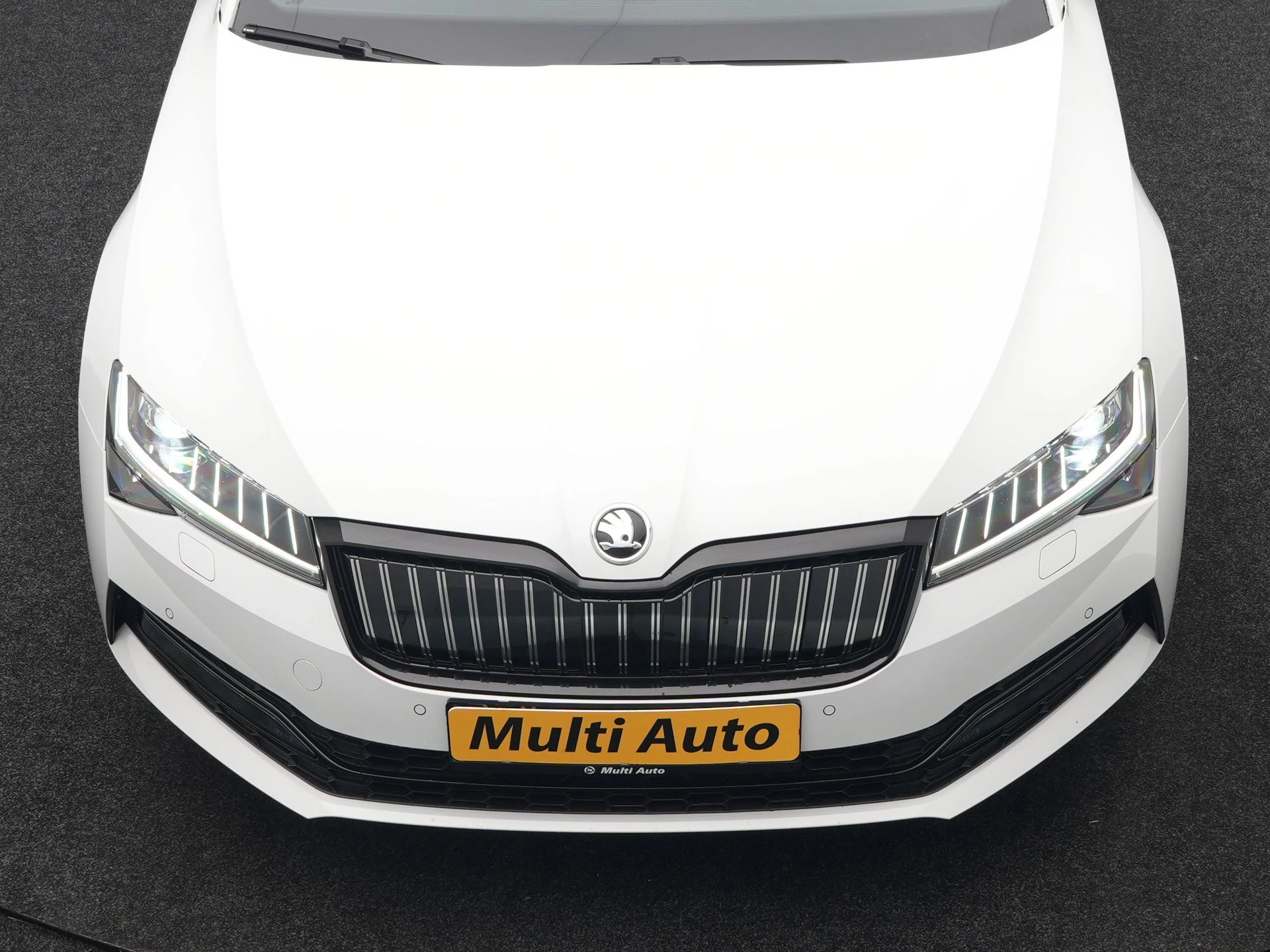 Hoofdafbeelding Škoda Superb