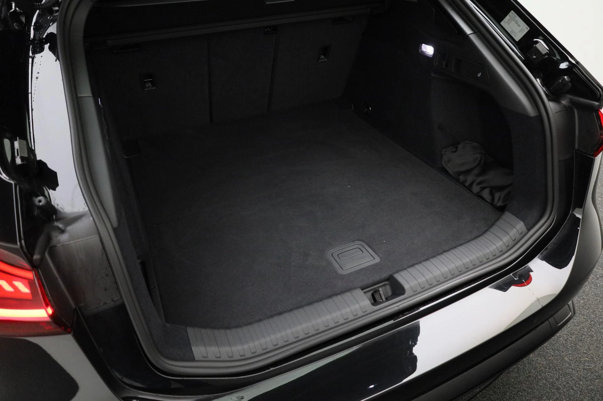 Hoofdafbeelding Audi A6 Avant e-tron