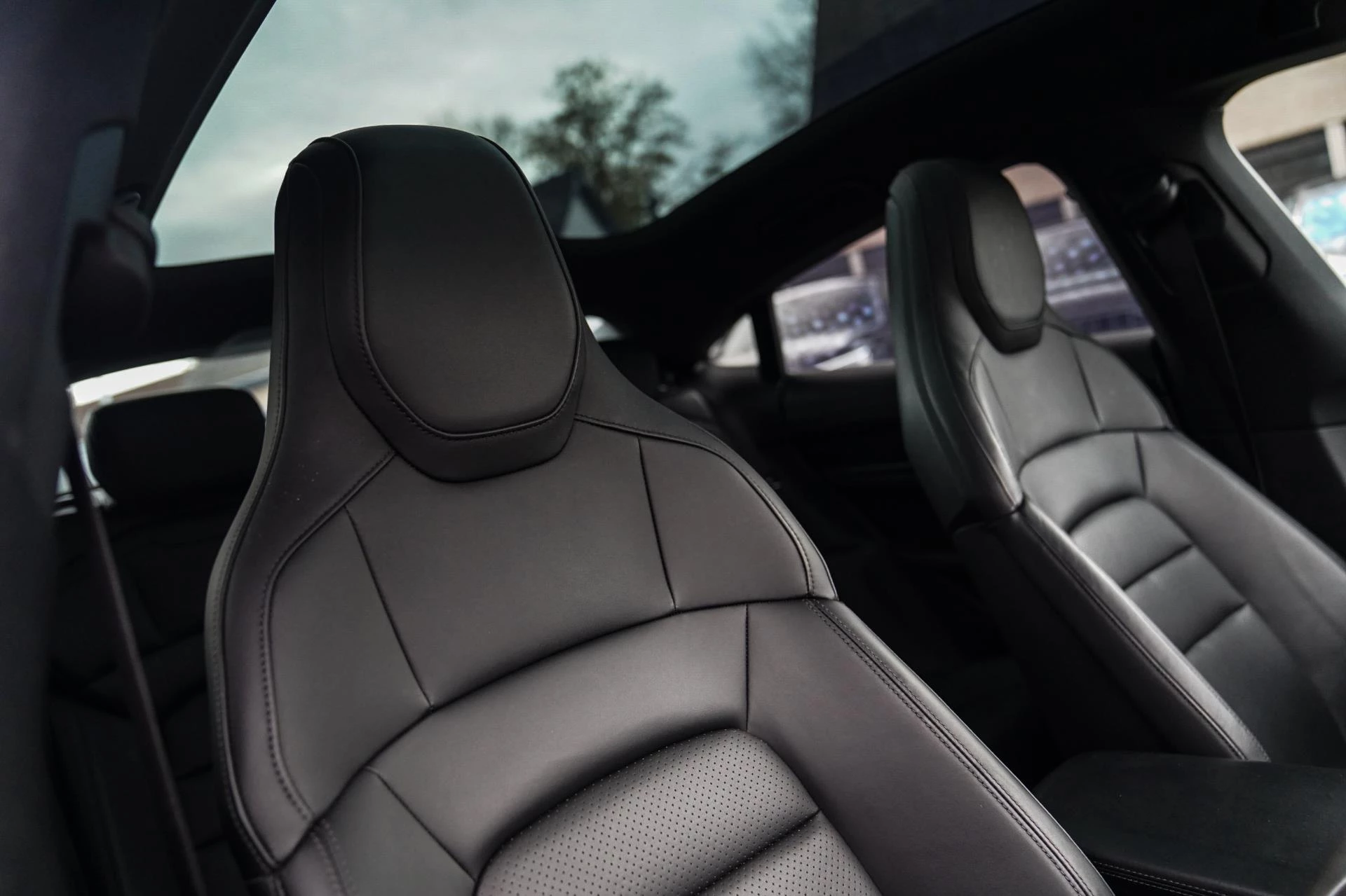 Hoofdafbeelding Porsche Taycan