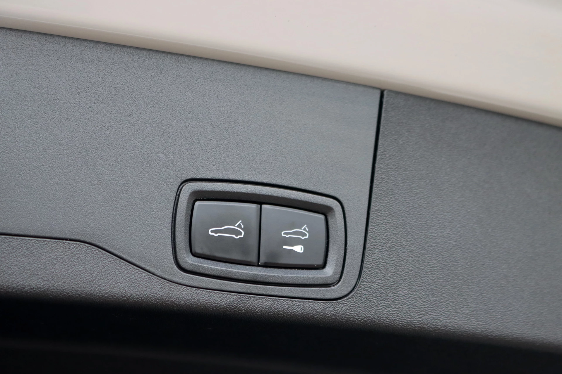 Hoofdafbeelding Porsche Taycan