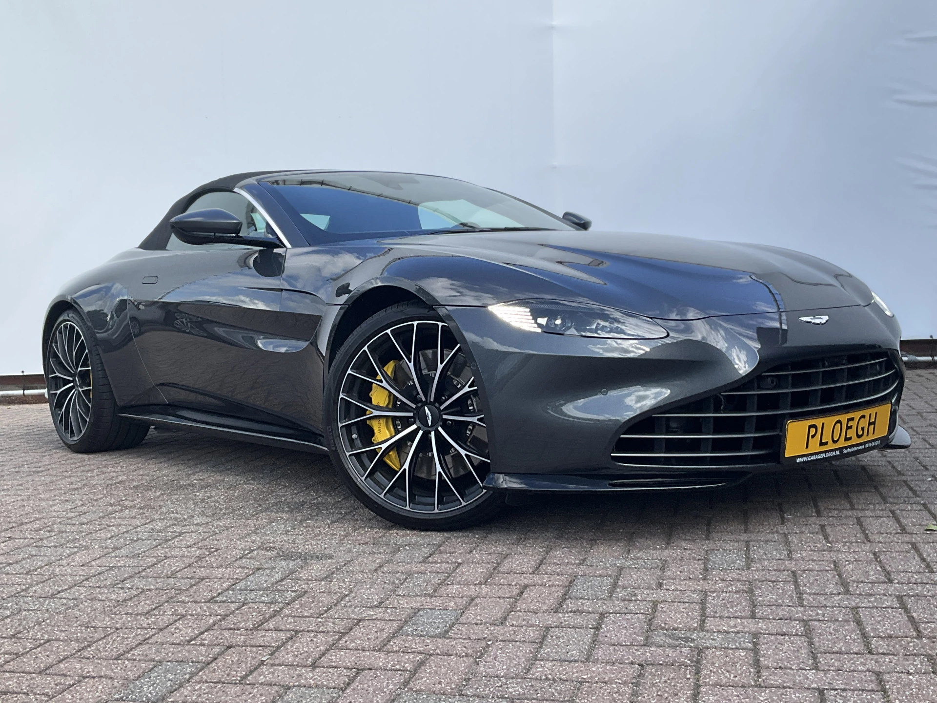 Hoofdafbeelding Aston Martin V8 Vantage