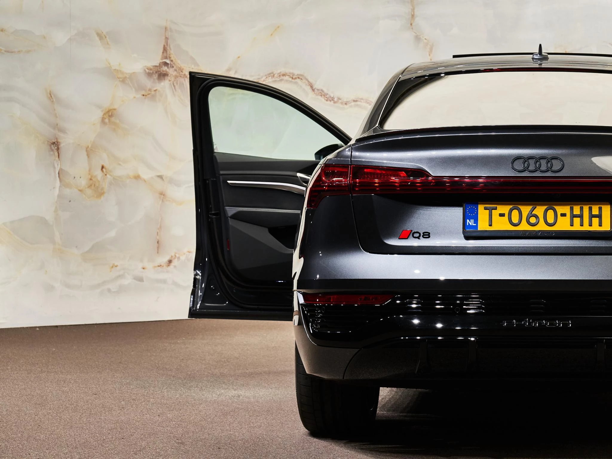 Hoofdafbeelding Audi Q8 Sportback e-tron