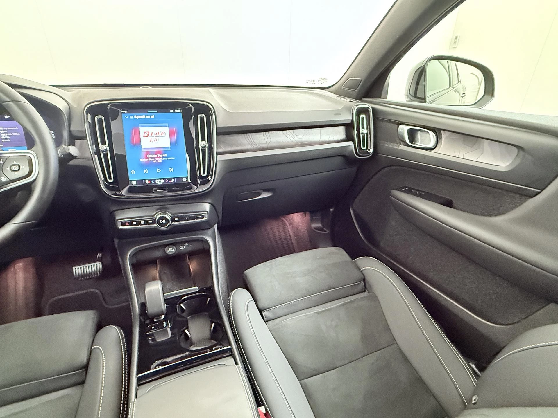 Hoofdafbeelding Volvo C40