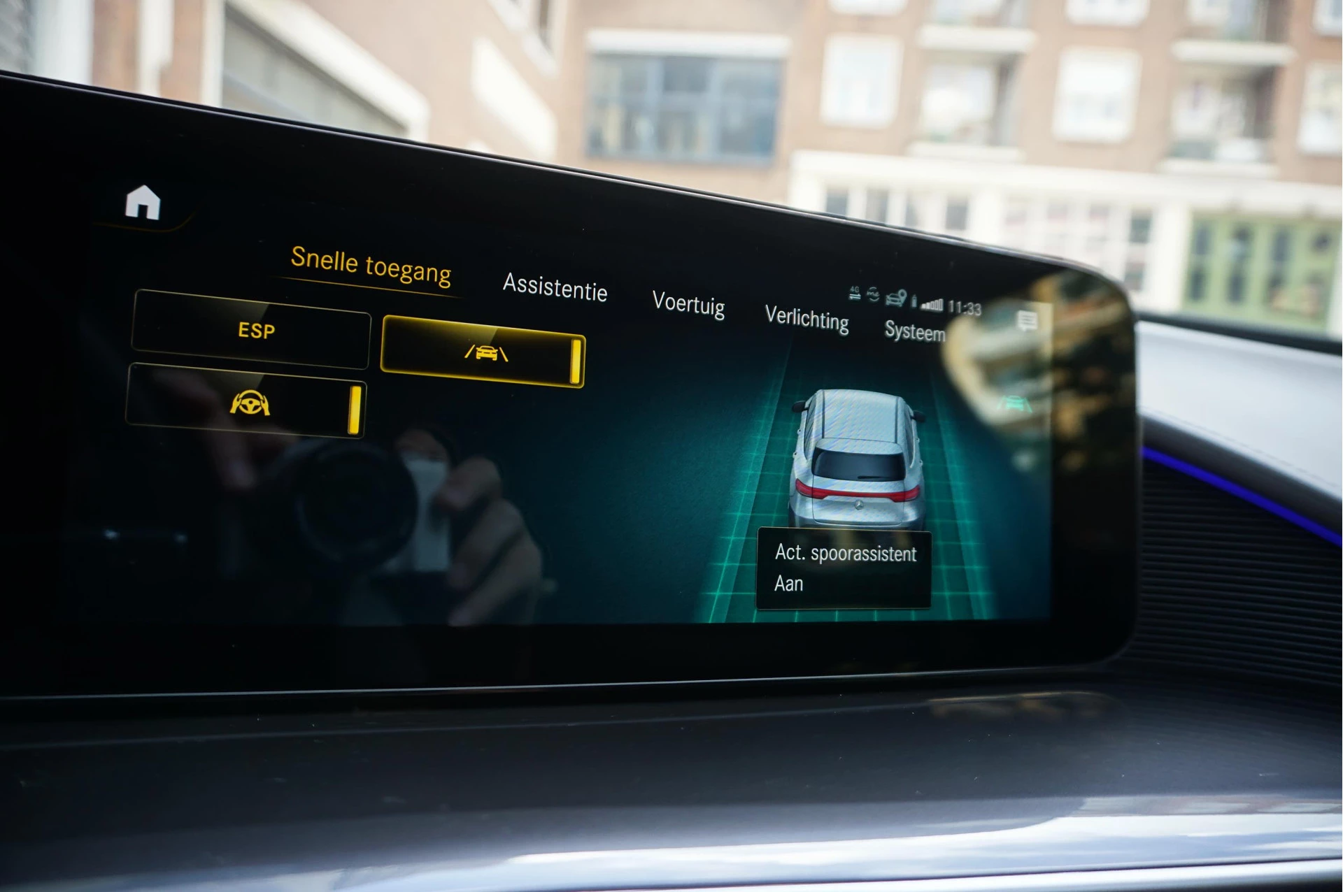 Hoofdafbeelding Mercedes-Benz EQC