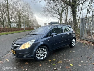 Hoofdafbeelding Opel Corsa Opel Corsa 1.2-16V Cosmo / Automaat / nette staat /