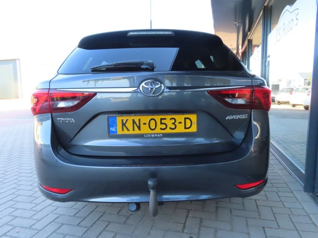 Hoofdafbeelding Toyota Avensis