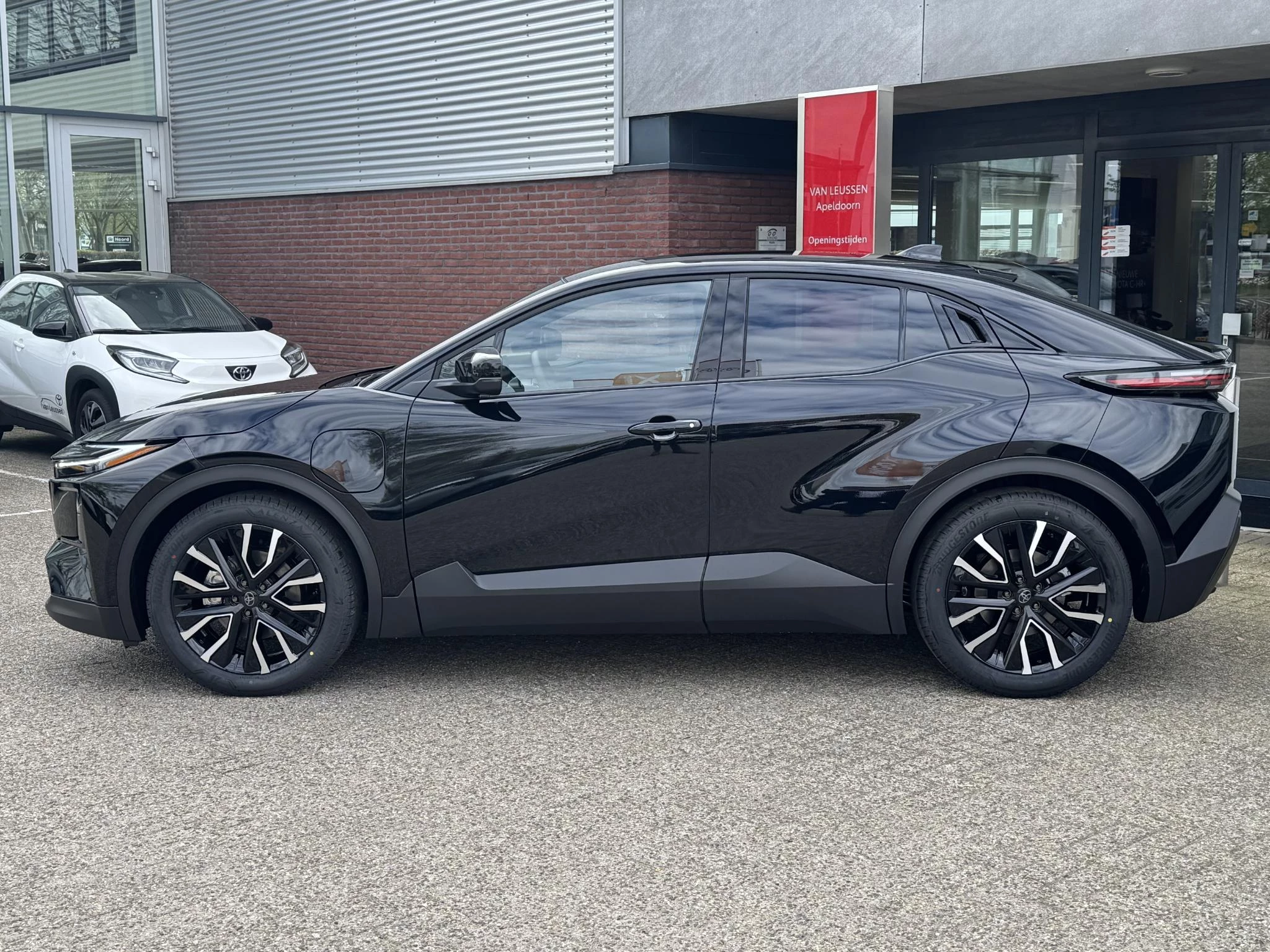 Hoofdafbeelding Toyota C-HR+