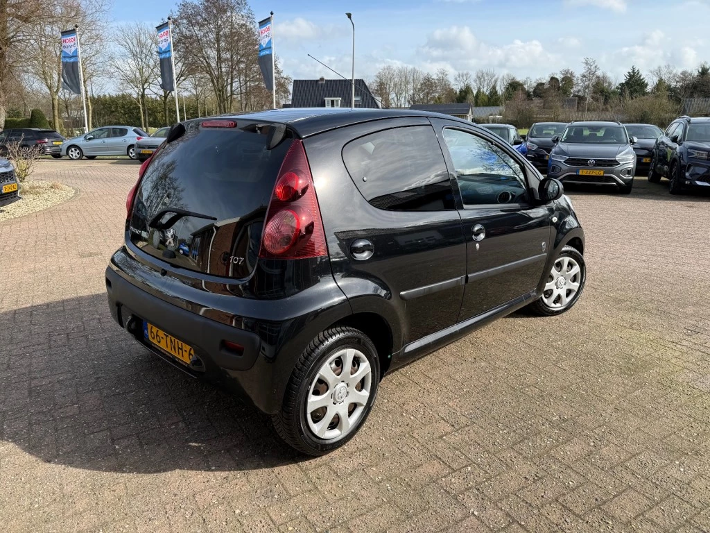 Hoofdafbeelding Peugeot 107
