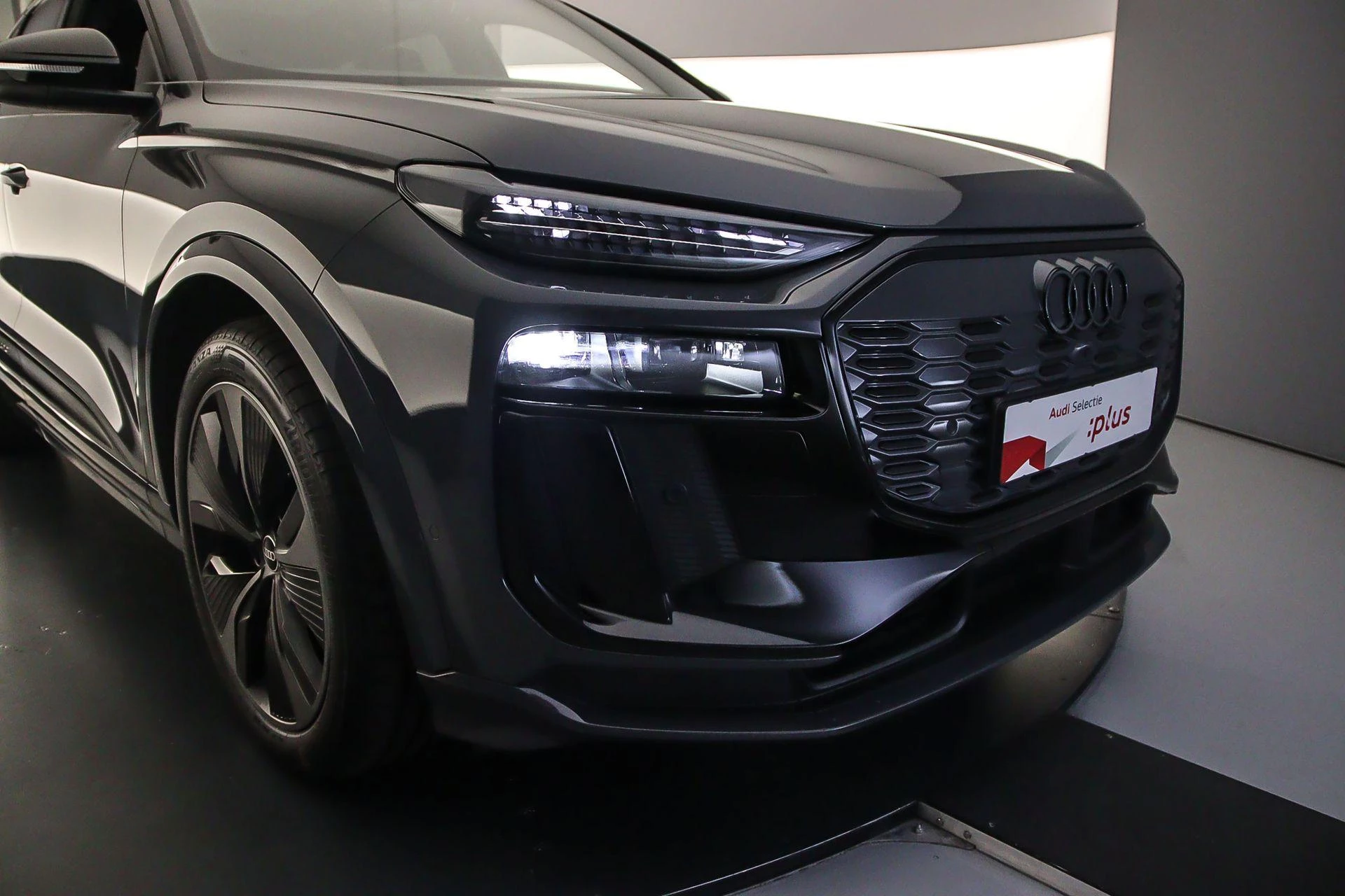 Hoofdafbeelding Audi Q6 e-tron