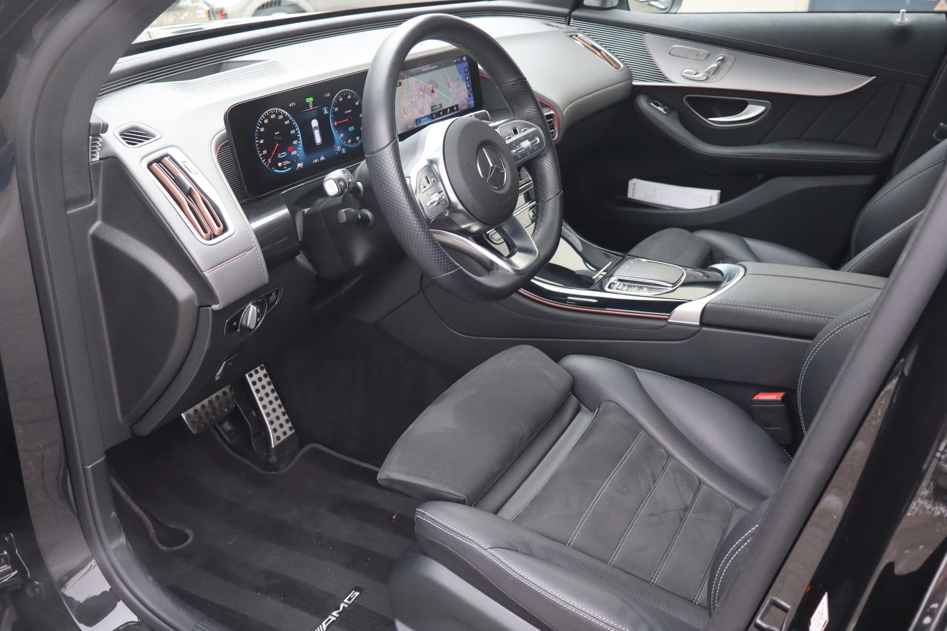 Hoofdafbeelding Mercedes-Benz EQC