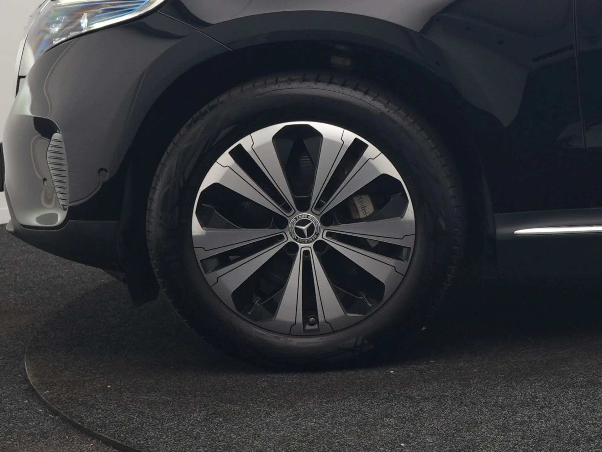 Hoofdafbeelding Mercedes-Benz EQC