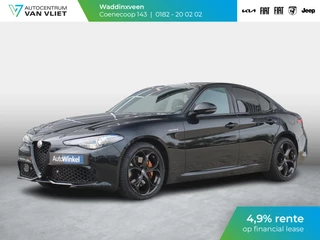 Hoofdafbeelding Alfa Romeo Giulia Alfa Romeo Giulia 2.0 Turbo Aut. 320pk AWD Veloce | Schuif-/Kanteldak | Xenon | Navi | Leder | Apple Carplay | 19" | Adas 2 | Stoel-/stuurverwarming | Camera | Harman Kardon