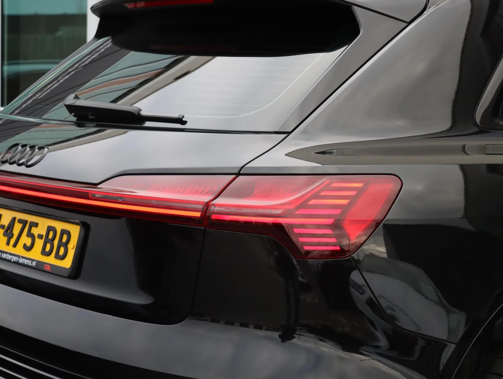 Hoofdafbeelding Audi e-tron