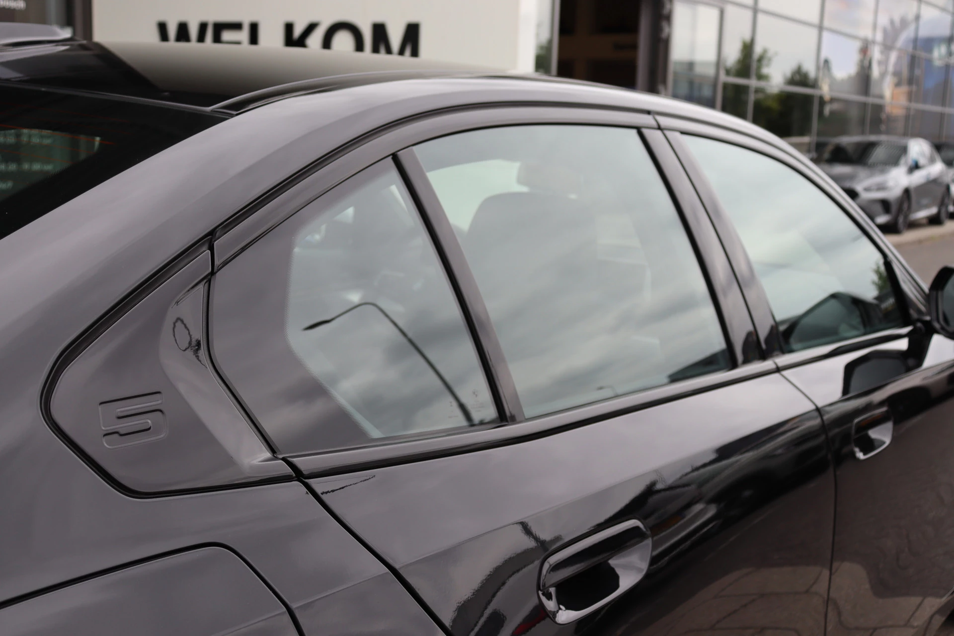Hoofdafbeelding BMW i5