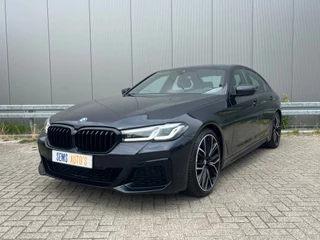 Hoofdafbeelding BMW 5 Serie BMW 5 Serie M550i xDrive Service Inclusief Plus Garantie tot 24-04-2027