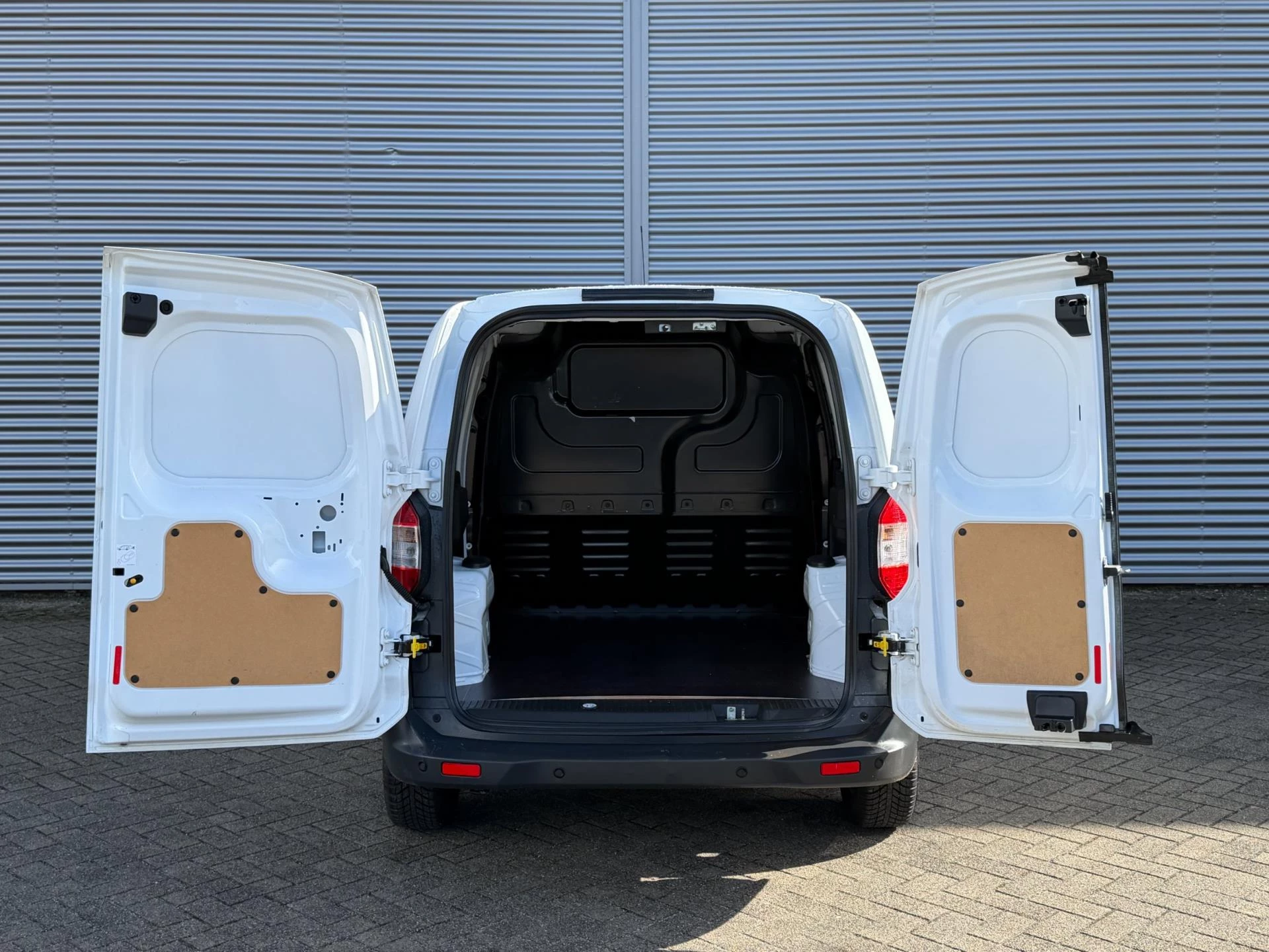 Hoofdafbeelding Ford Transit Courier