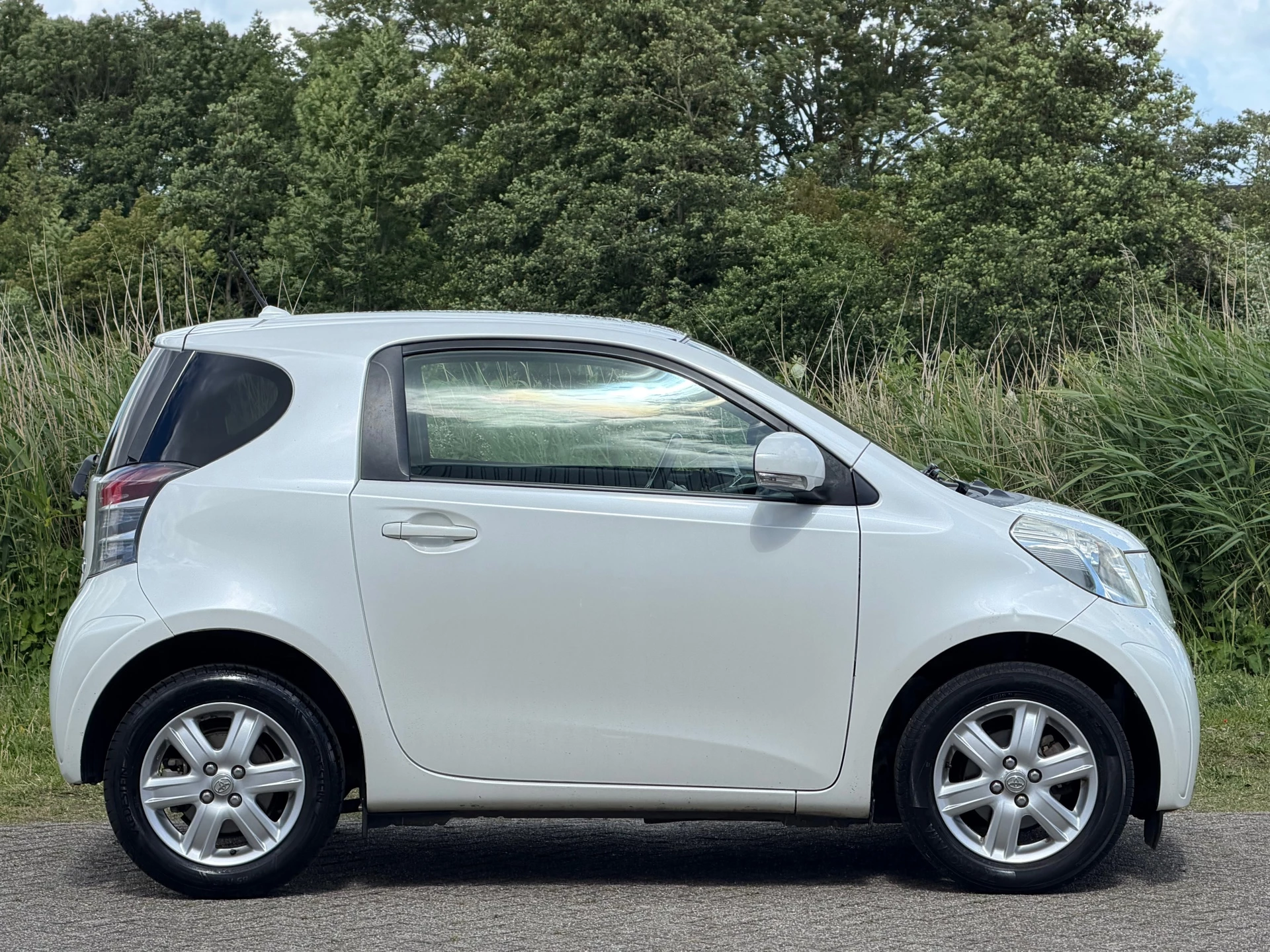 Hoofdafbeelding Toyota iQ