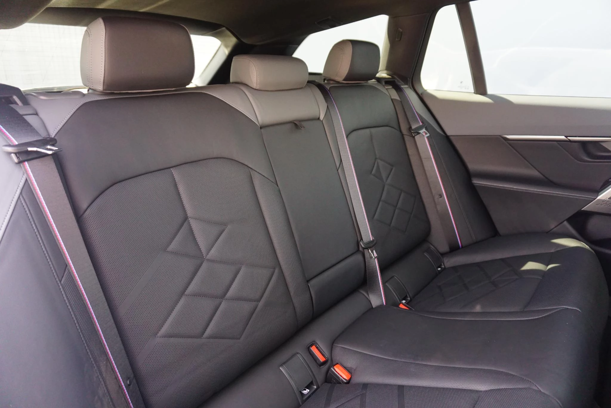 Hoofdafbeelding BMW i5