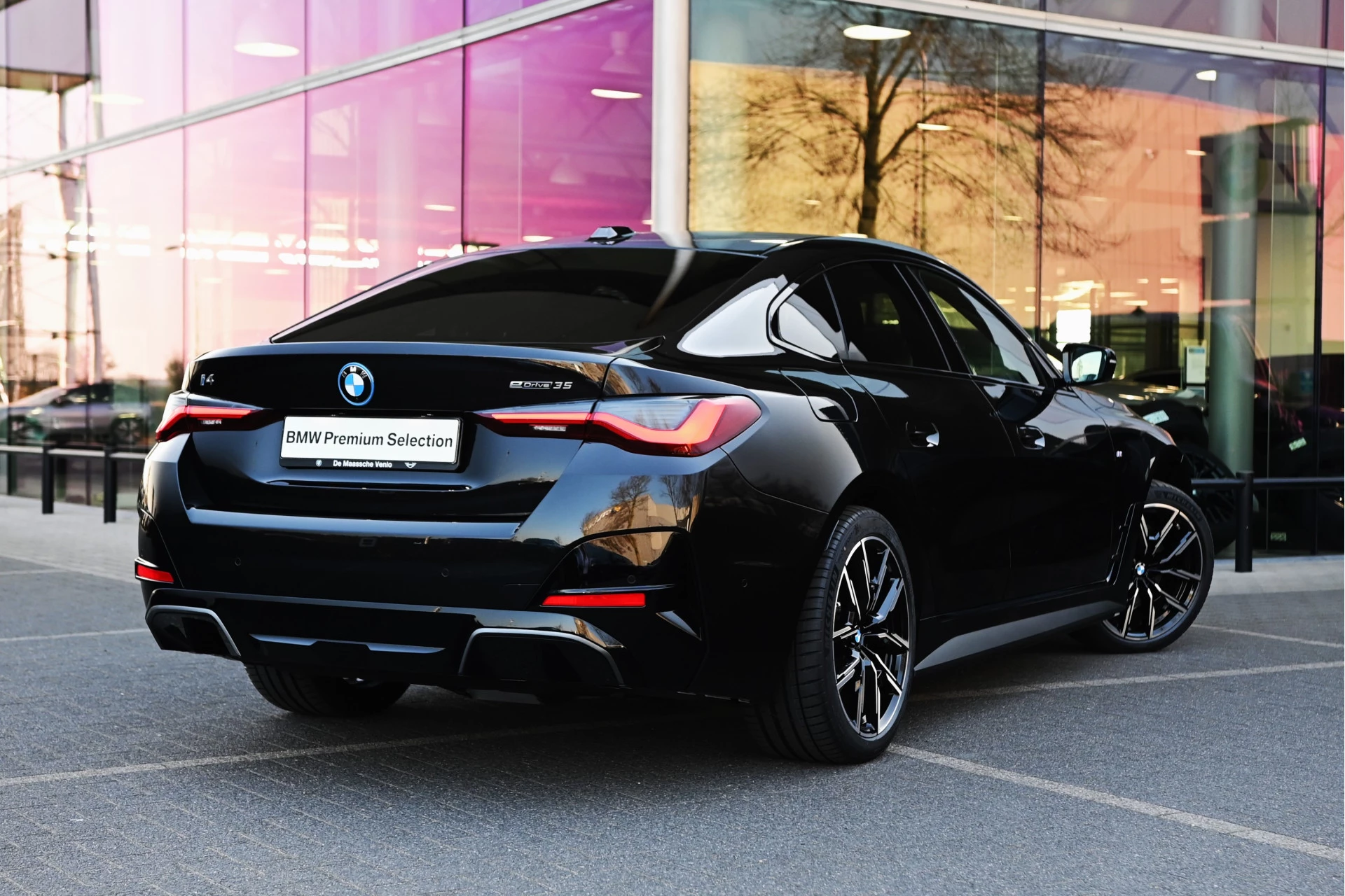 Hoofdafbeelding BMW i4