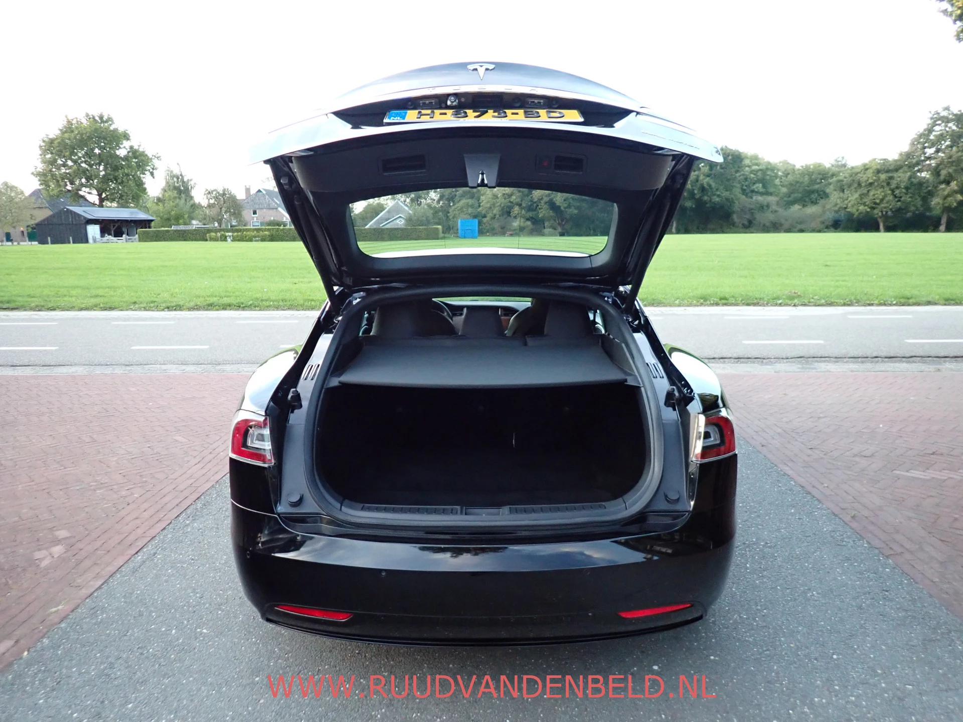 Hoofdafbeelding Tesla Model S
