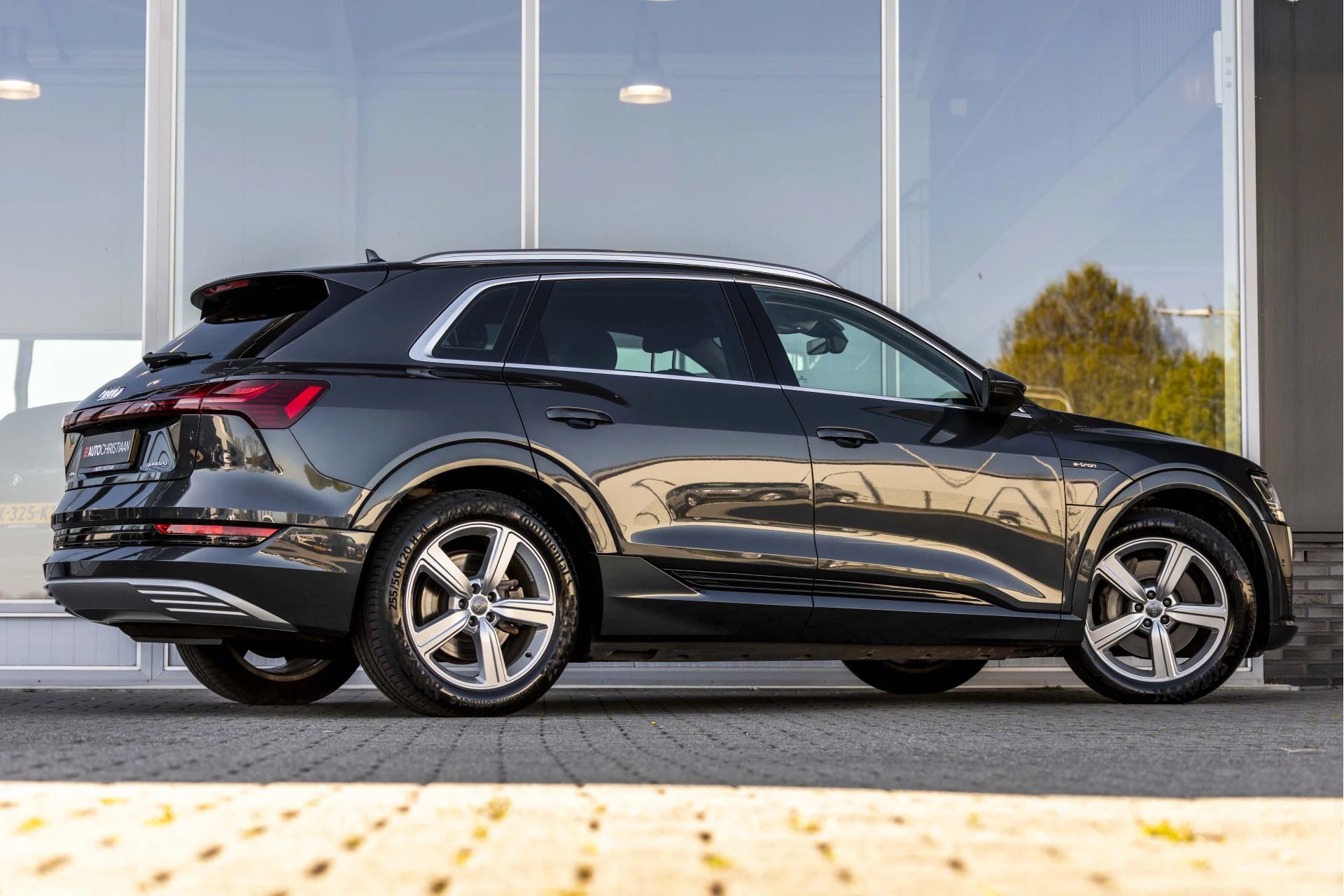 Hoofdafbeelding Audi e-tron