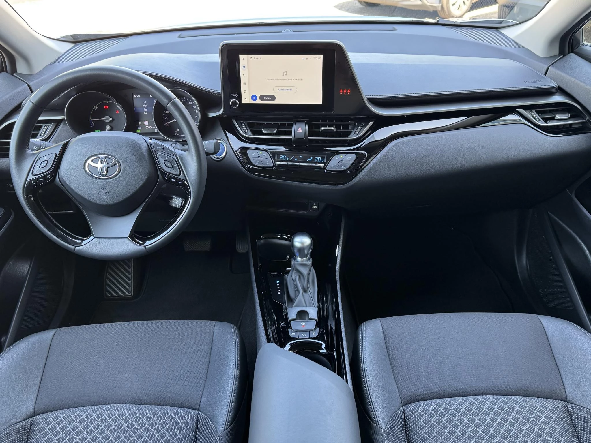 Hoofdafbeelding Toyota C-HR