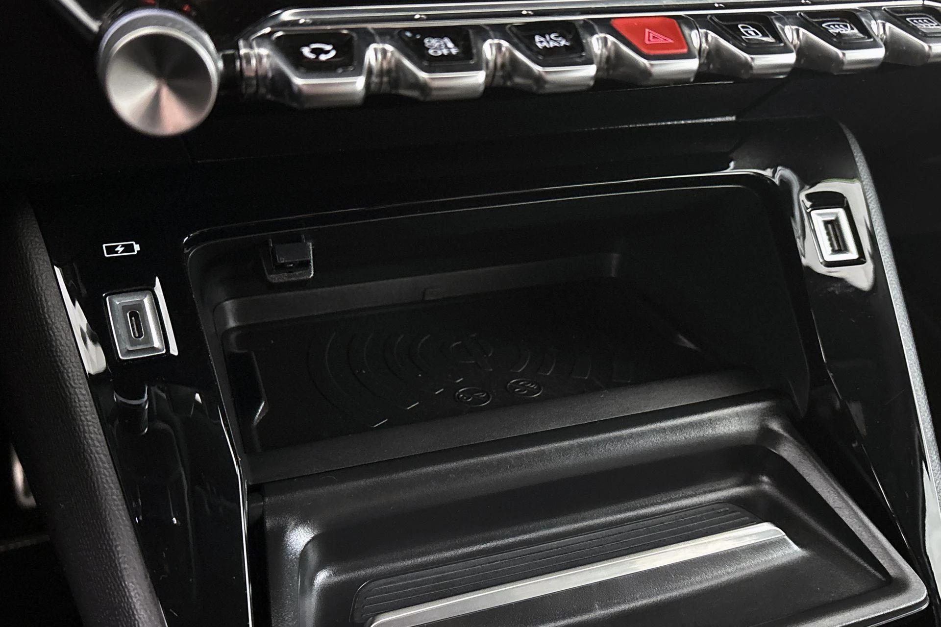 Hoofdafbeelding Peugeot e-208