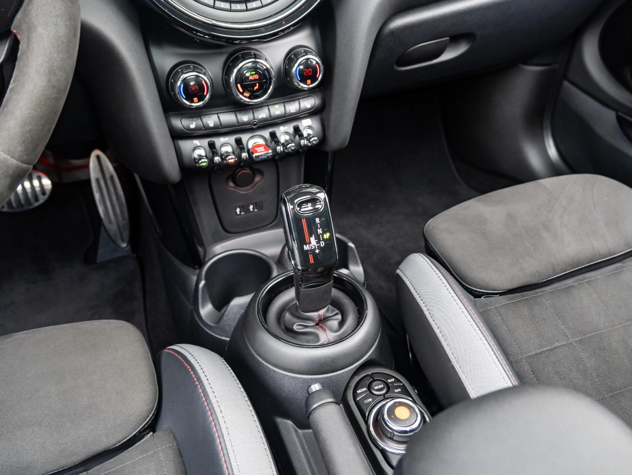 Hoofdafbeelding MINI 3-deurs