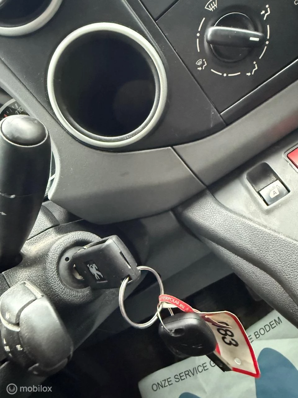 Hoofdafbeelding Peugeot Partner