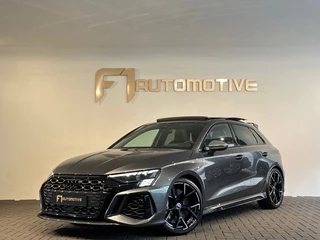 Hoofdafbeelding Audi RS3 Audi RS3 Sportback 2.5 TFSI quattro Pano|Ceramic|Memory|BTW