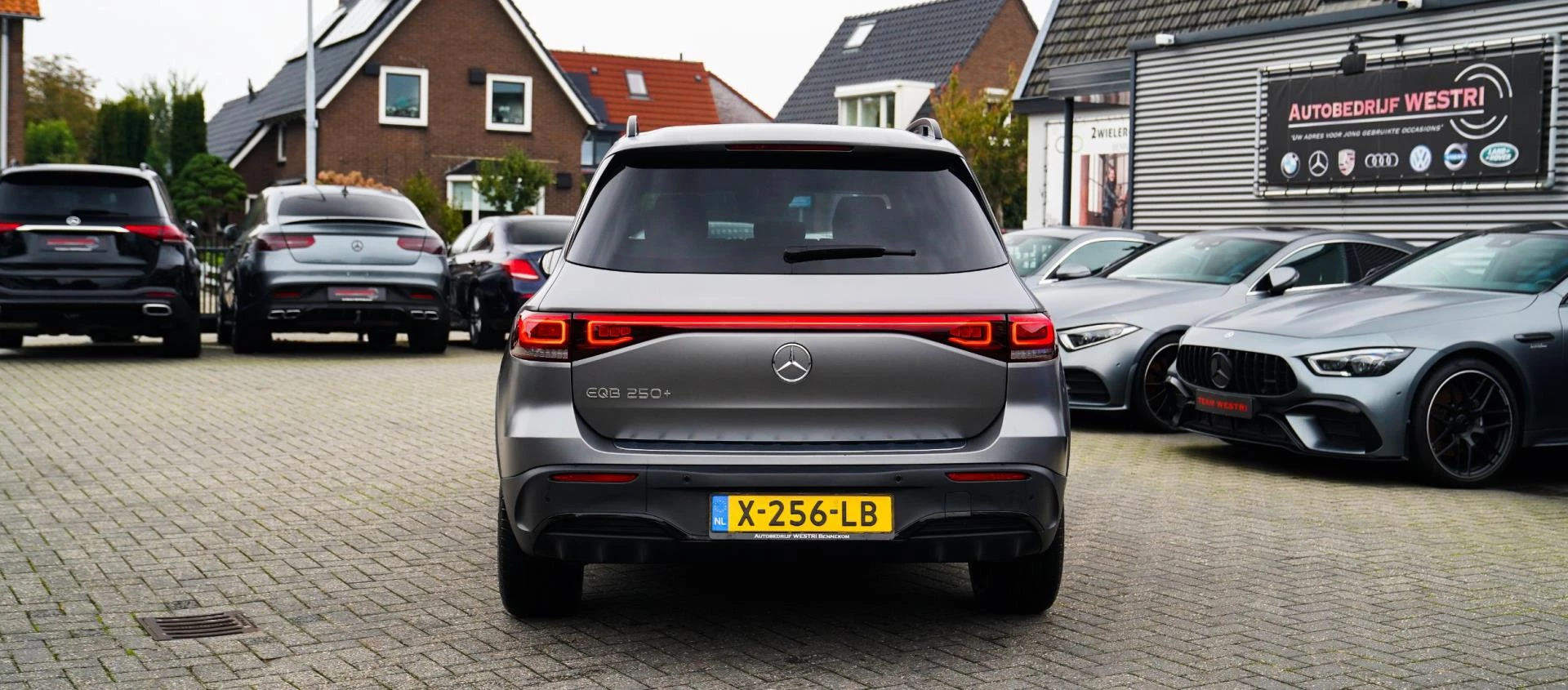 Hoofdafbeelding Mercedes-Benz EQB