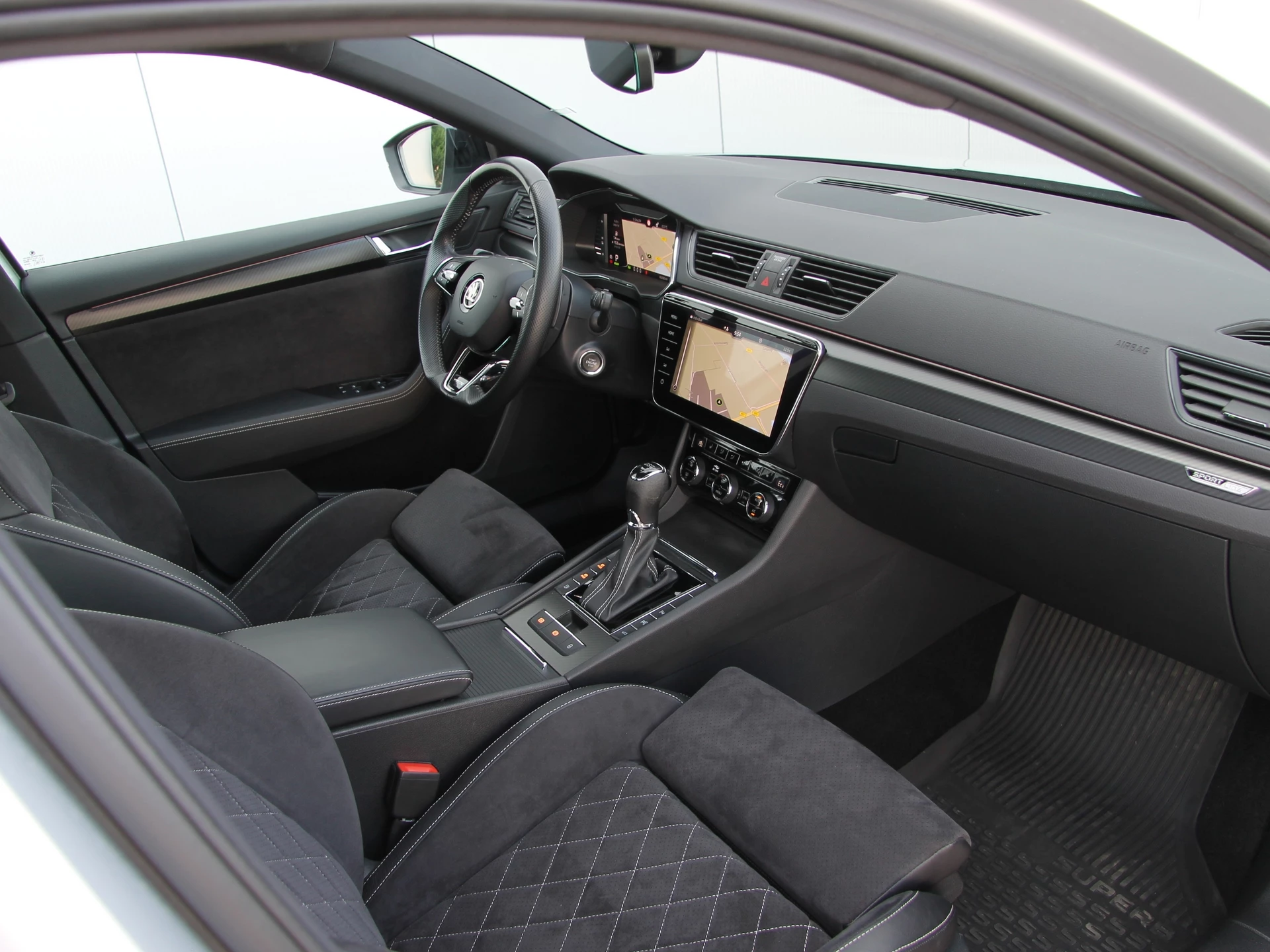 Hoofdafbeelding Škoda Superb