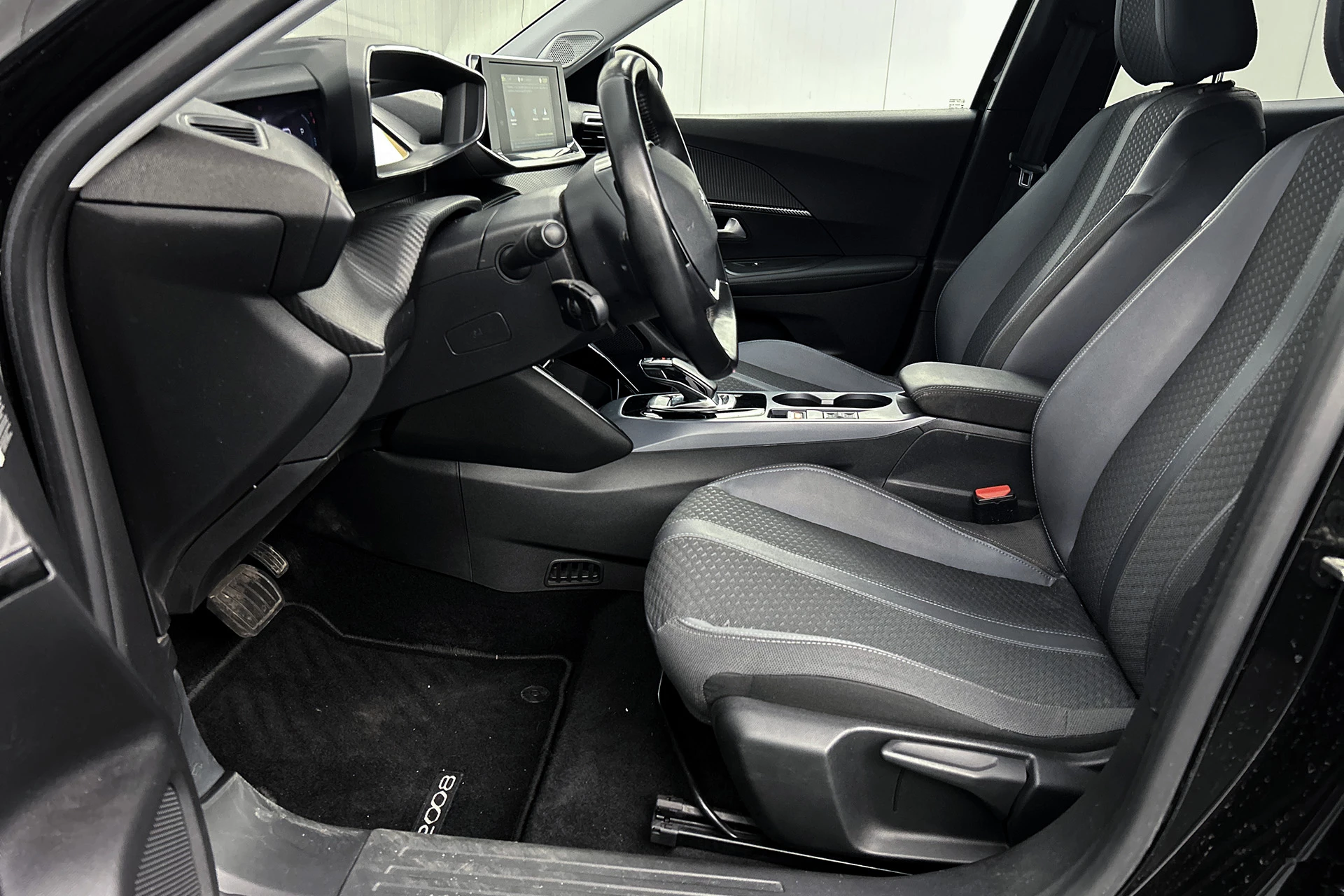 Hoofdafbeelding Peugeot e-2008