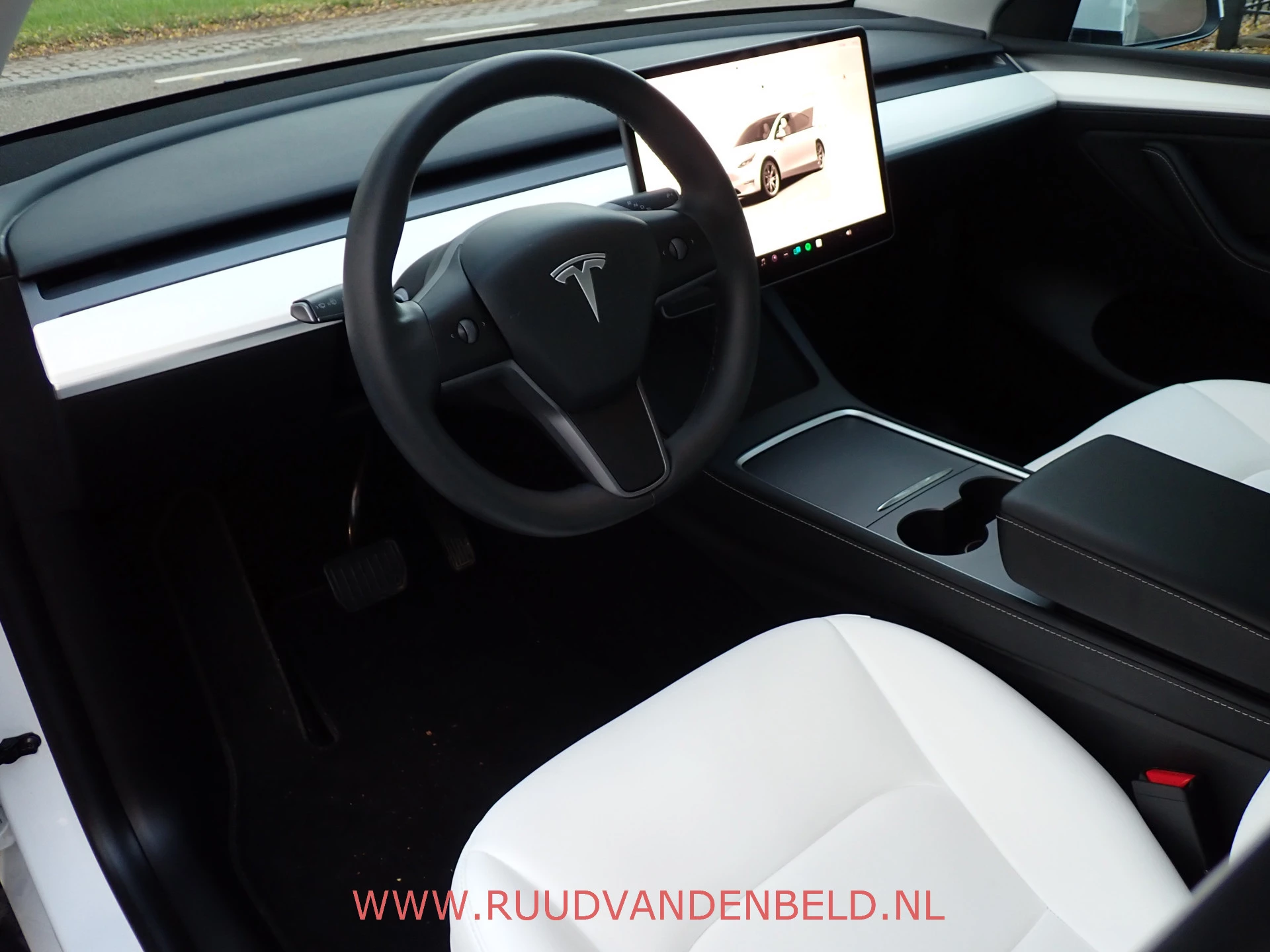 Hoofdafbeelding Tesla Model Y