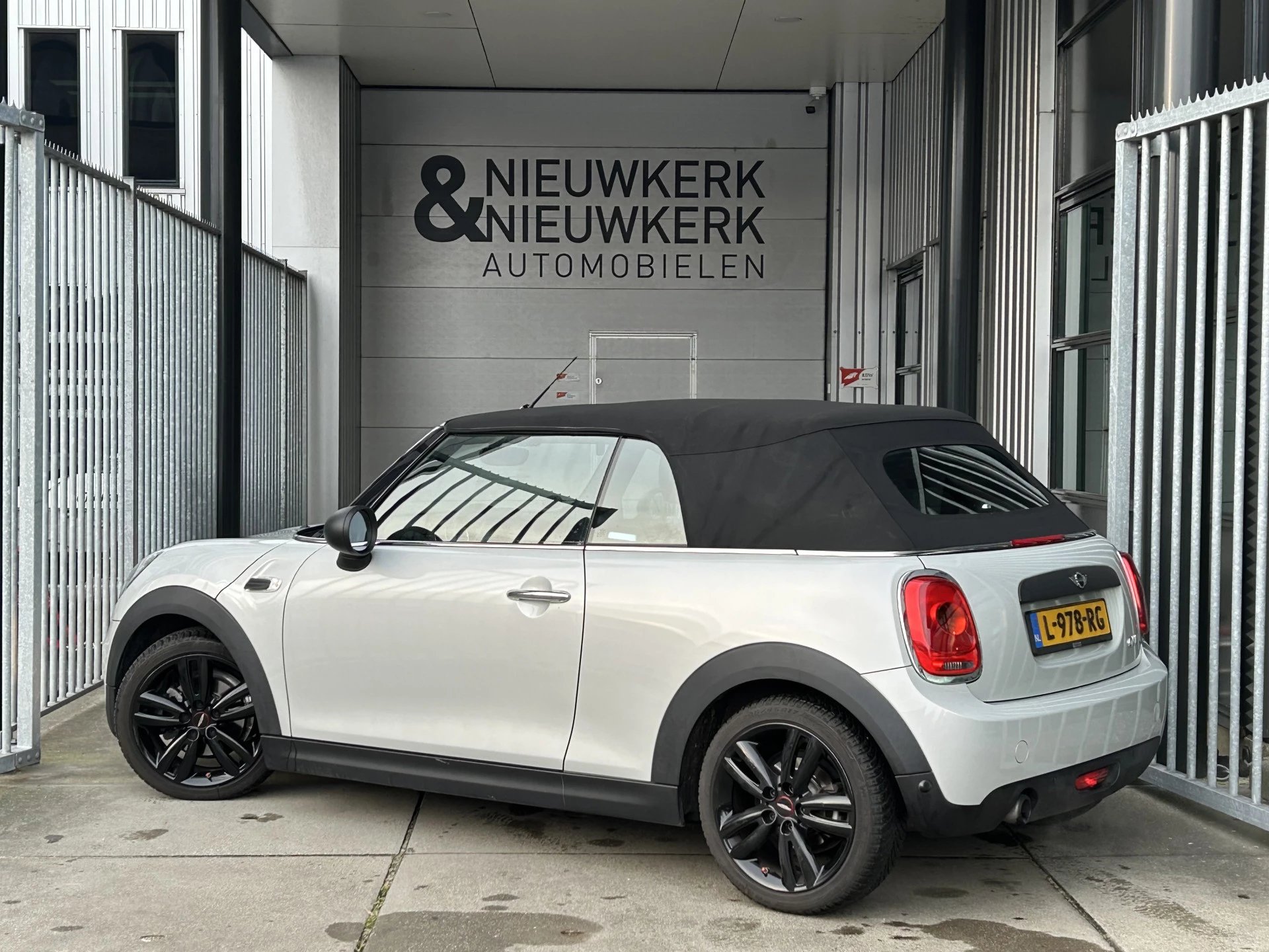 Hoofdafbeelding MINI One Cabrio