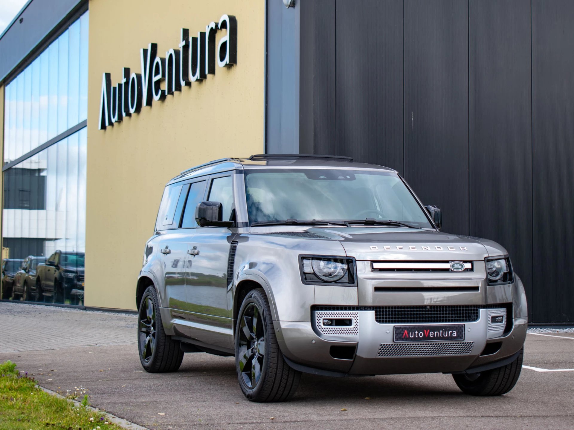 Hoofdafbeelding Land Rover Defender