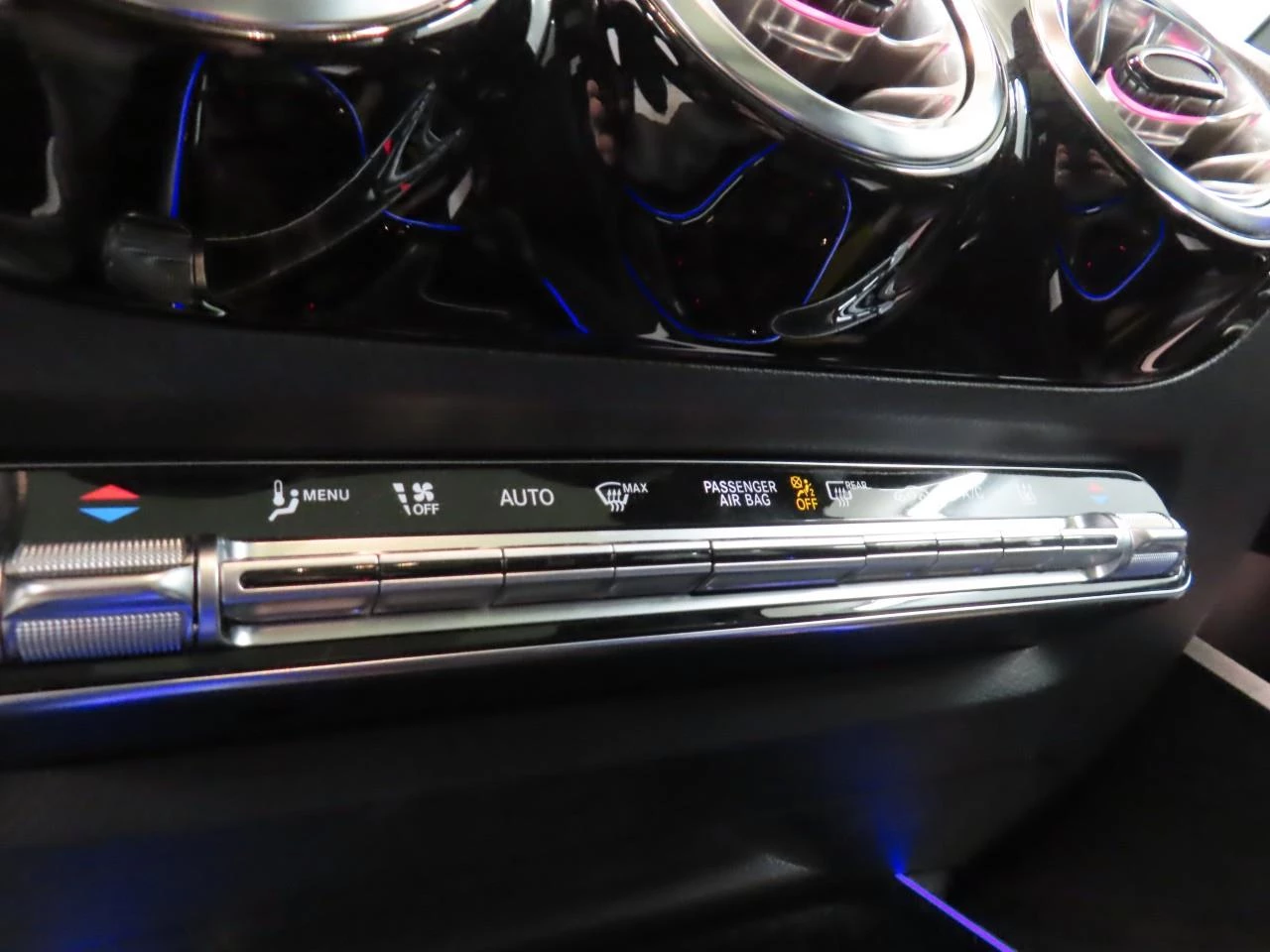 Hoofdafbeelding Mercedes-Benz EQA