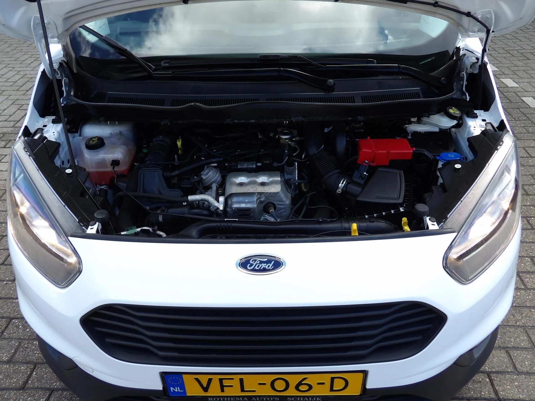 Hoofdafbeelding Ford Transit Courier