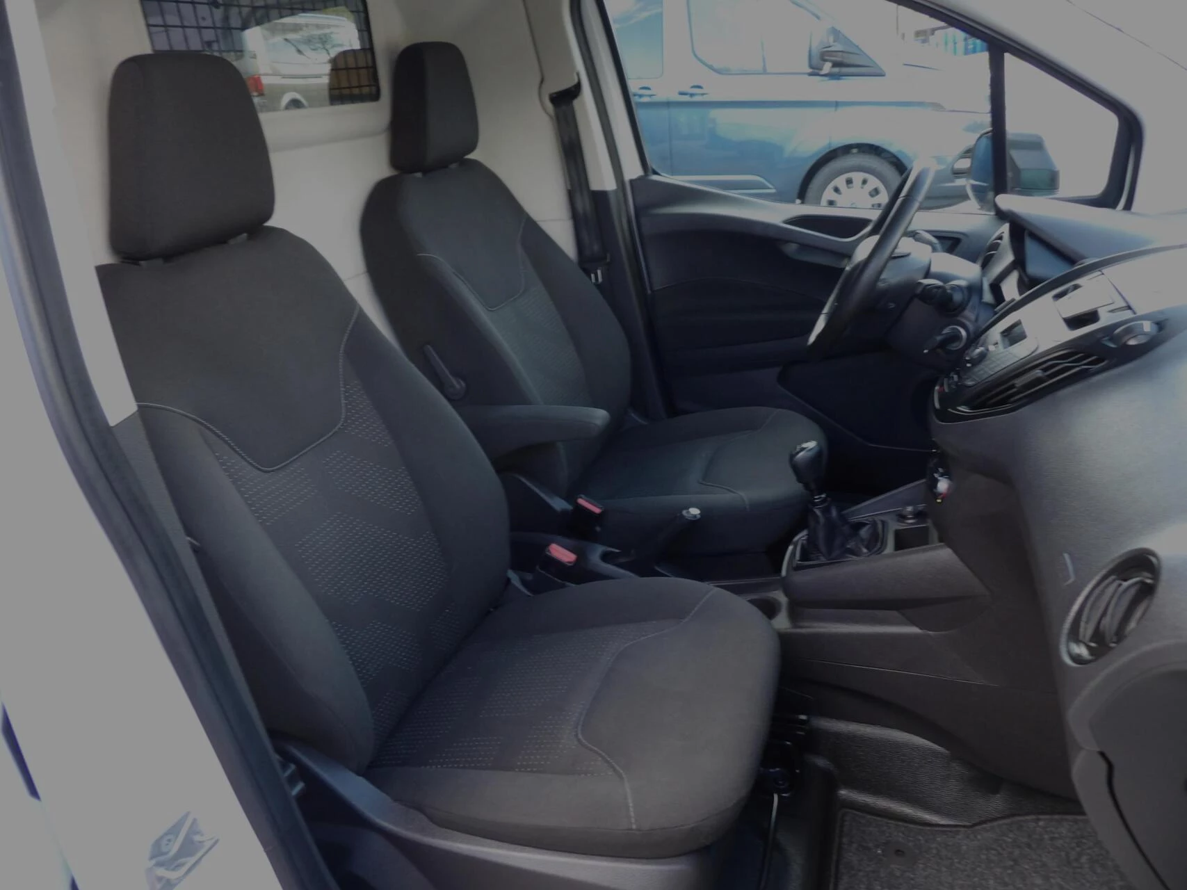 Hoofdafbeelding Ford Transit Courier