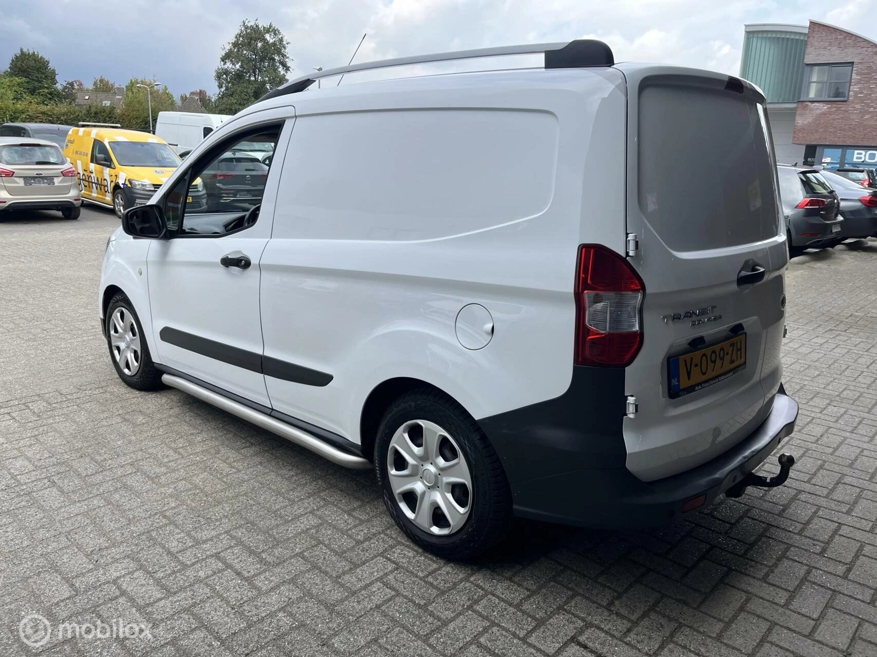 Hoofdafbeelding Ford Transit Courier