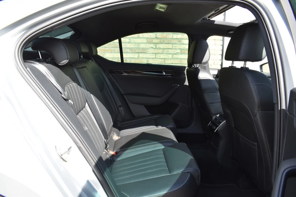 Hoofdafbeelding Škoda Superb