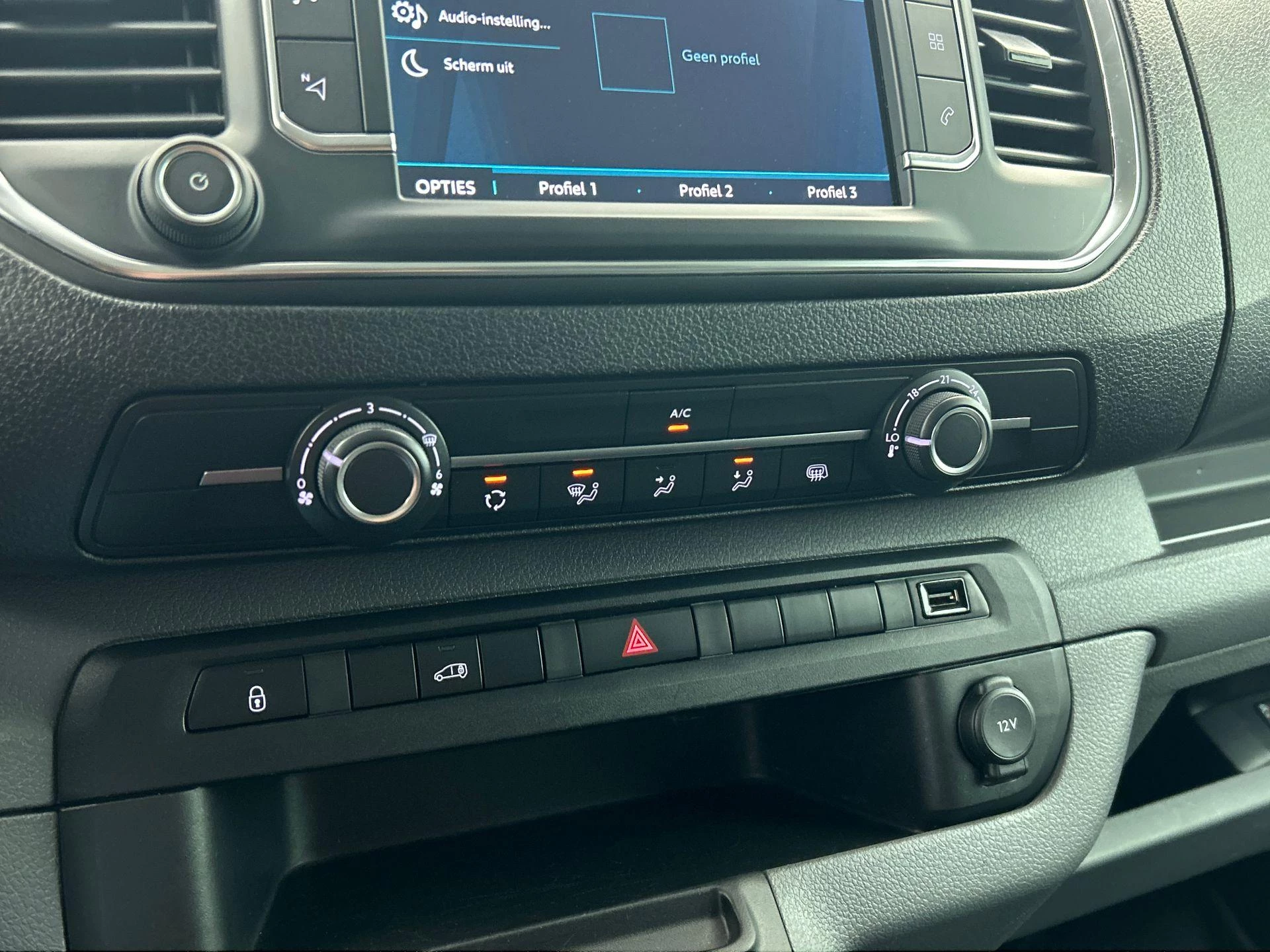 Hoofdafbeelding Peugeot e-Expert