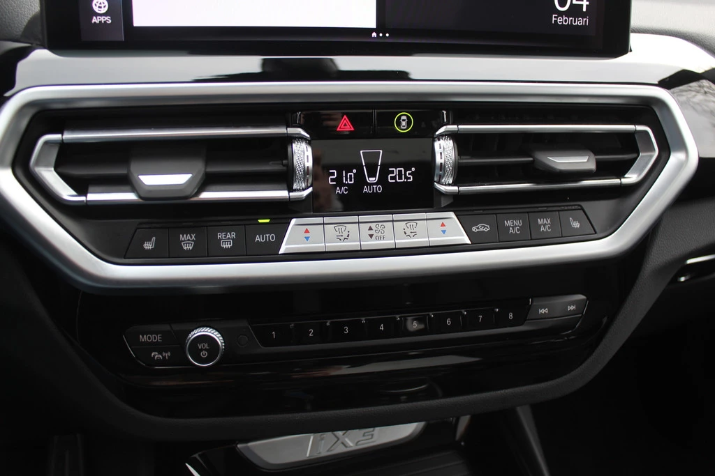 Hoofdafbeelding BMW iX3