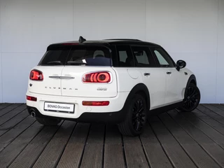 MINI Clubman Cooper Chili + Glazen panoramadak + Comfort Access + Sportstoelen + Cruise Control